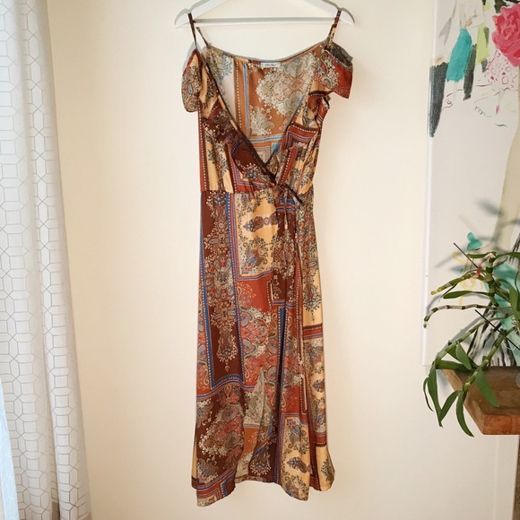 Floral scarf print cold shoulder wrap midi dress - Picture 7 of 15